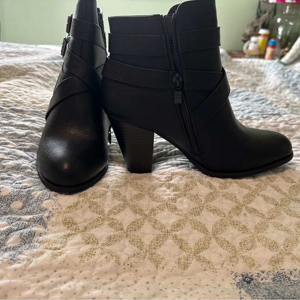 Camila-69 Forever size 8 boots